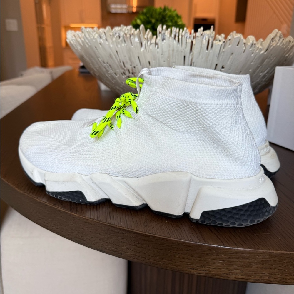Mens Balenciaga White Sneakers in Box - Picture 6 of 14